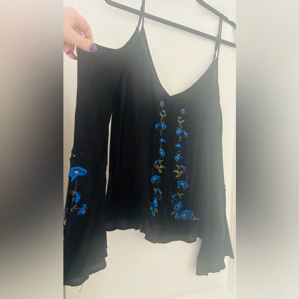 AE Embroidered Top - Picture 3 of 8